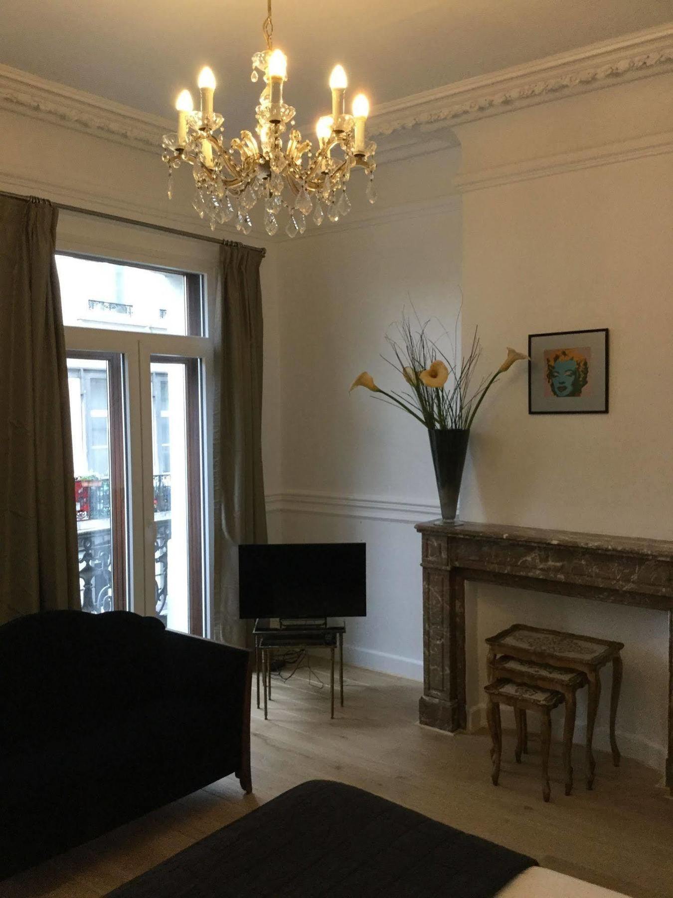 B&B Downtown Bxl Brussel Bagian luar foto