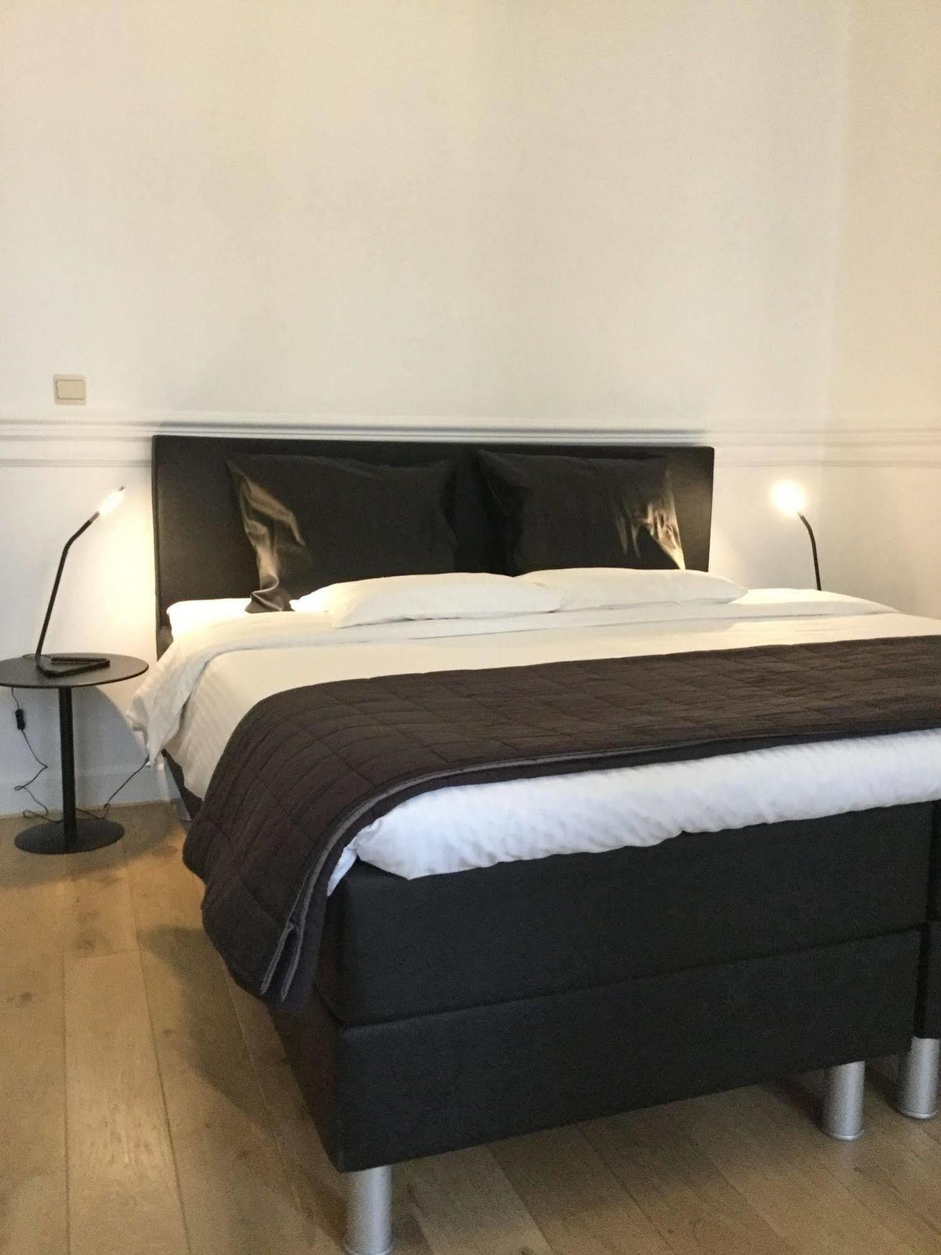 B&B Downtown Bxl Brussel Bagian luar foto