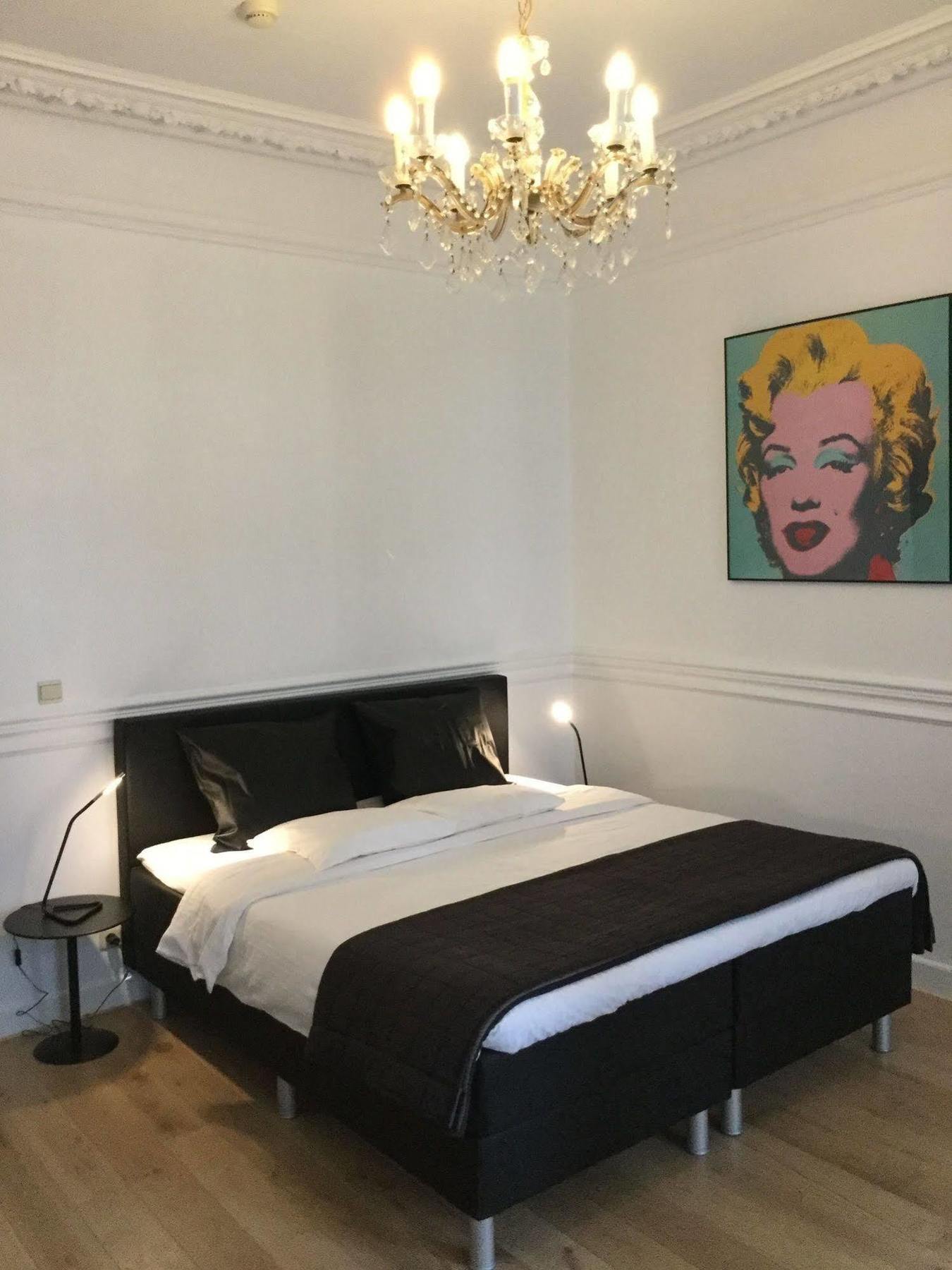 B&B Downtown Bxl Brussel Bagian luar foto