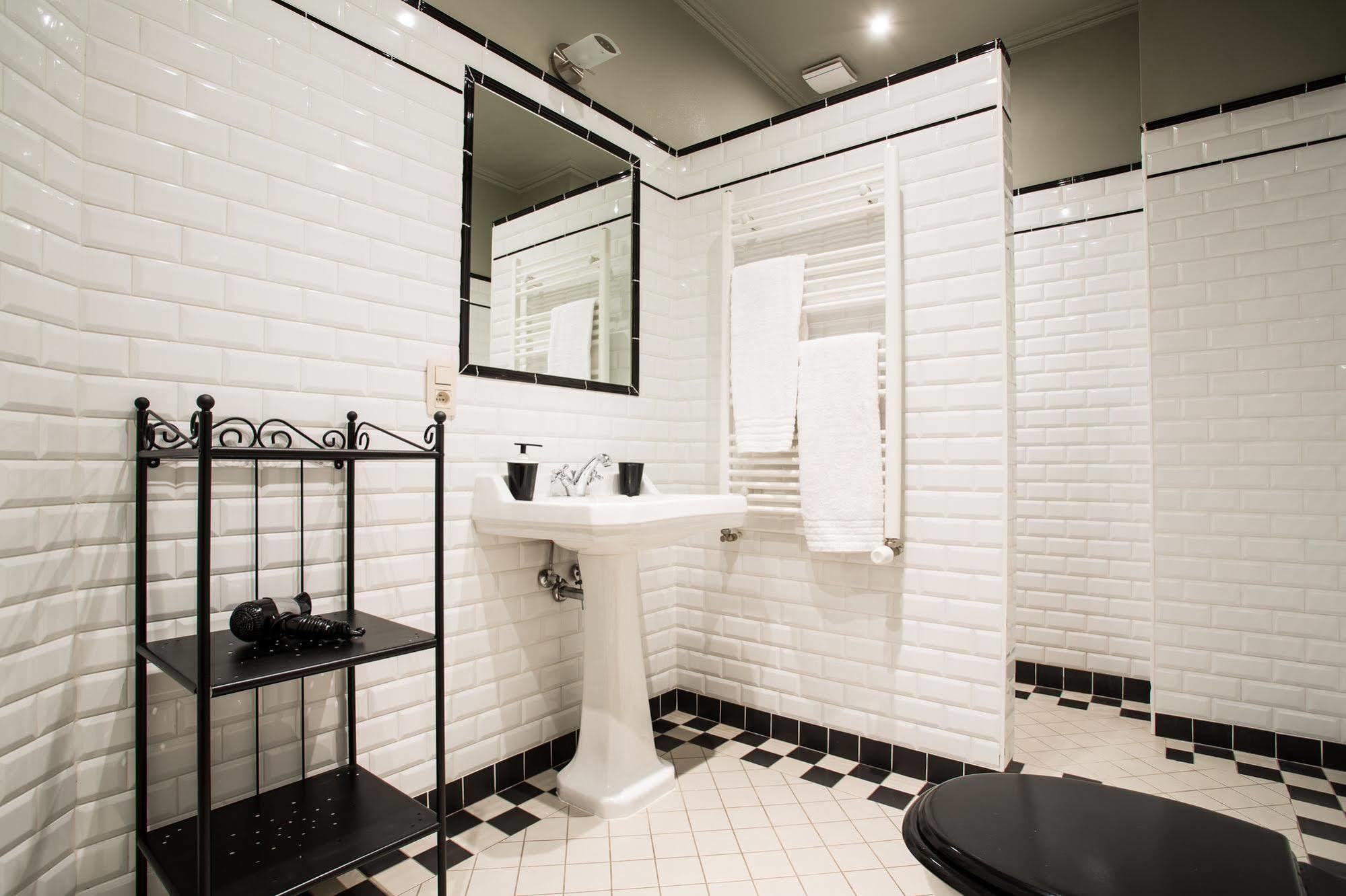 B&B Downtown Bxl Brussel Bagian luar foto